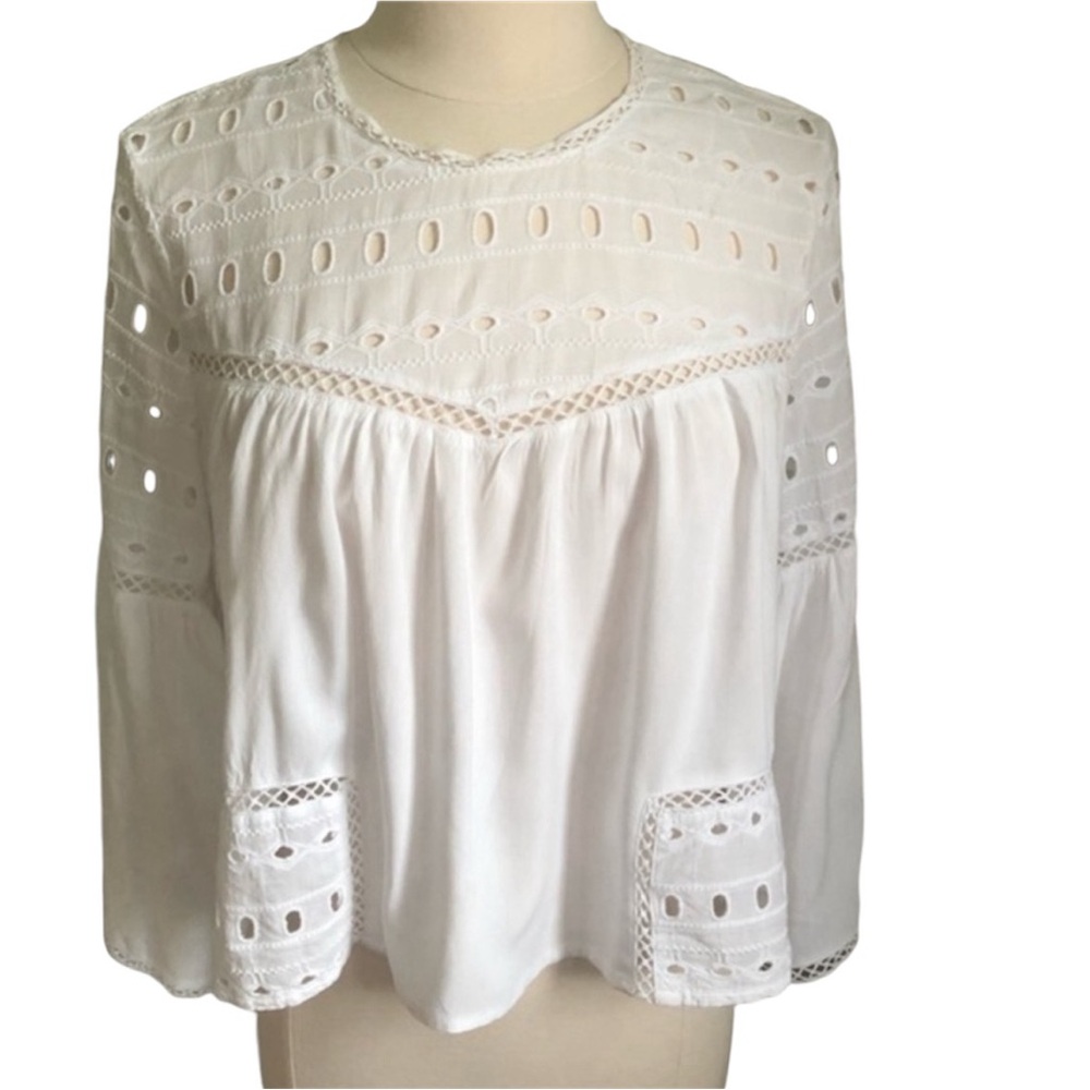 Glam white lace eyelet bohemian Peasent blouse with 3/4 bell sleeves Size large